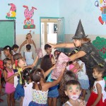 Crianças atendidas em creches municipais participam de festas e recebem presentes  - Fotos: Abmael Eduardo  AAN
