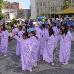 Turista elogia as atividades realizadas por mães e crianças assistidas pelo PETI - Fotos: Abmael Eduardo  AAN