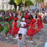 Turista elogia as atividades realizadas por mães e crianças assistidas pelo PETI - Fotos: Abmael Eduardo  AAN