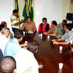 Prefeito busca soluções definitivas para bares da Aruana - Fotos: Abmael Eduardo  AAN