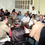 Prefeito busca soluções definitivas para bares da Aruana - Fotos: Abmael Eduardo  AAN