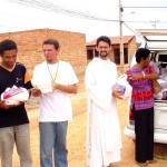 Secretaria de Assistência Social entrega cestas de alimentos em comunidades carentes - Fotos: Abmael Eduardo  AAN