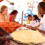 Portadores de necessidades especiais expõem trabalhos em feira de artesanato - Fotos : Wellington Barreto  AAN  Agência Aracaju de Notícias