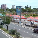 Barracas padronizadas são entregues aos comerciantes pela Emsurb - Agência Aracaju de Notícias