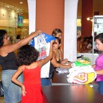 Quase sete toneladas de alimentos arrecadadas com a troca de ingressos para o Précaju - Fotos: Wellington Barreto  AAN