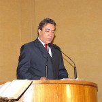 Prefeito faz um balanço da administração na primeira sessão da Câmara de Vereadores em 2003 - Fotos: Abmael Eduardo  AAN