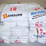 Emsurb entrega fardamentos a 100 auxiliares de compras do Mercado Albano Franco - Agência Aracaju de Notícias