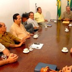 Prefeito em exercício se reúne com vereadores da bancada de sustentação  - Fotos: Márcio Dantas  AAN
