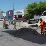 Emurb recupera avenidas no bairro Industrial - Agência Aracaju de Notícias