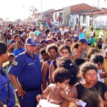 Prefeitura distribui cestas de alimentos para comunidade do Coqueiral - Fotos: Abmael Eduardo  AAN