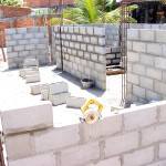Construção de casas na Coroa do Meio será concluída ainda este mês - Fotos: Wellington Barreto  AAN
