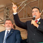 Presidente faz discurso para a população na avenida São Paulo - Fotos: Márcio Dantas  AAN