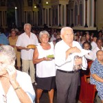 Cerca de 800 idosos assistidos pela Prefeitura de Aracaju participam da Missa de Páscoa - Fotos: Márcio Dantas  AAN