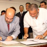 Prefeito entrega à Câmara projetos de lei que criam Conselho de Segurança Alimentar e Cartão Alimentação em Aracaju - Fotos: Wellington Barreto  AAN