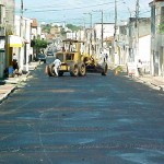 Continuam os trabalhos de pavimentação no bairro Santo Antônio  - Foto: Meme Rocha  AAN