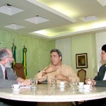 Prefeito recebe em audiência reitor e vice da UFS - Fotos: Márcio Dantas  AAN