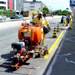 SMTT recupera sinalização da avenida Silvio Teixeira - Fotos: Lindivaldo Ribeiro  AAN