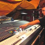 Estrutura de som do Forró Caju 2003 conta com 90 mil watts de potência - Fotos: Wellington Barreto  AAN