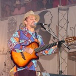 Geraldo Azevedo emociona público do Forró Caju 2003 cantando grandes sucessos - Fotos: Wellington Barreto  AAN