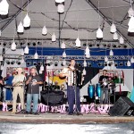 Primeiros forrozeiros da noite dançam ao som de Jailson do Acordeon - Foto: Márcio Dantas  AAN  Clique na foto e amplie