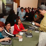 Prefeito Marcelo Déda participa de lançamento de livro sobre energia - Foto: Márcio Dantas  AAN  Clique na foto e amplie