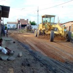 Ação emergencial resolve problemas de alagamentos em ruas da Coroa do Meio - Açõa Emergencial: máquinas em ritmo intenso