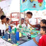 Crianças e adolescentes do bairro Santa Maria se divertem e aprendem na Feira de Educação Ambiental - Fotos: Wellington Barreto  AAN  Clique na foto e amplie
