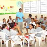 Crianças e adolescentes carentes do Santos Dumont recebem tratamento especial na crecheescola da PMA  - Fotos: Abmael Eduardo  AAN  Clique na foto e amplie