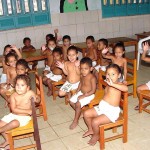 Crianças e adolescentes carentes do Santos Dumont recebem tratamento especial na crecheescola da PMA  - Fotos: Abmael Eduardo  AAN  Clique na foto e amplie