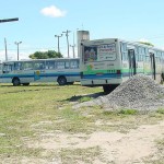 Motoristas de ônibus infratores são punidos pela fiscalização da SMTT - Fotos: Lindivaldo Ribeiro  AAN  Clique na foto e amplie