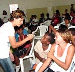 Crianças e adolescentes recebem informações sobre o combate à dengue - Fotos: Abmael Eduardo  AAN  Clique na foto e amplie