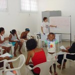 Mães do programa BolsaEscola Criança Cidadã recebem aulas de alfabetização - Foto: Abmael Eduardo  AAN  Clique na foto e amplie