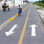 Ciclovia da avenida São Paulo é sinalizada pela SMTT - Fotos: Lindivaldo Ribeiro  AAN  Clique na foto e amplie