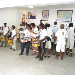 Dança e músicas do Ilê Aiyê encantam crianças assistidas pela Prefeitura de Aracaju - Fotos: Márcio Dantas  Clique na foto e amplie