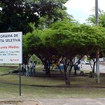Programa de Coleta Seletiva oferece suporte à coleta de lixo normal - Projeto da Emsurb é ampliar o projeto para outros bairros