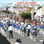 Desfile cívico estudantil 2003 atrai centenas de pessoas no bairro Siqueira Campos - Fotos: Márcio Dantas e Wellington Barreto  AAN  Clique na foto e amplie