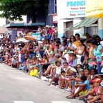 Desfile cívico estudantil 2003 atrai centenas de pessoas no bairro Siqueira Campos - Fotos: Márcio Dantas e Wellington Barreto  AAN  Clique na foto e amplie
