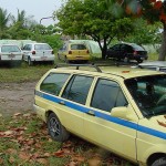 Táxis clandestinos foram apreendidos pelos fiscais da SMTT - Fotos: Lindivaldo Ribeiro  AAN  Clique na foto e amplie