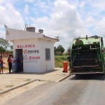 Lixo depositado no aterro sanitário passa pela fiscalização da balança eletrônica  - Foto: Abmael Eduardo  AAN  Clique na foto e amplie