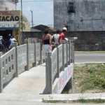 Construção de passarelas no Augusto Franco garante segurança para moradores - Obra em favor da segurança