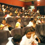 Crianças atendidas pela Prefeitura de Aracaju vão ao cinema - Fotos: Márcio Dantas  AAN  Clique na foto e amplie