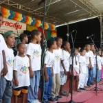 Crianças do projeto Recriando Caminhos apresentam números de canto e capoeira - Fotos: Márcio Dantas  AAN  Clique na foto e amplie