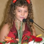 Autoridades mirins de Aracaju participam de sessão especial na Câmara de Vereadores - Prefeita mirim durante discurso na Câmara