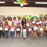 Adolescentes recebem certificados de conclusão do curso de bijuteria  - Fotos: Wellington Barreto  AAN  Clique na foto e amplie