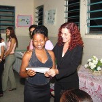 Adolescentes recebem certificados de conclusão do curso de bijuteria  - Fotos: Wellington Barreto  AAN  Clique na foto e amplie