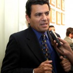 Políticos afirmam que esclarecimentos do prefeito Marcelo Déda sobre supostas irregularidades foram satisfatórios - Fotos: Wellington Barreto  AAN  Clique na foto e amplie