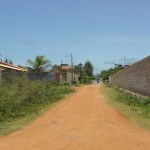 Emurb atende população e realiza abertura de rua na Coroa do Meio - Equipes trabalham na abertura da rua