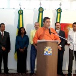 Prefeitura firma parceria com o BB para facilitar compra de computador para professores - Fotos: Wellington Barreto  AAN  Clique na foto e amplie