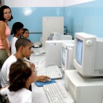 Alunos da Escola Oscar Nascimento ampliam conhecimentos com aulas de informática - Fotos: Wellington Barreto  AAN  Clique na foto e amplie