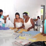 Curso de corte e costura transforma a vida de excatadoras de lixo do bairro Santa Maria - Fotos: Abmael Eduardo  AAN  Clique na foto e amplie